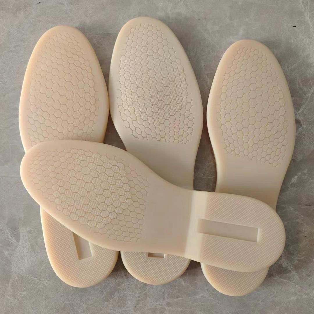 Rossie Viren men's nubuck crocodile leather slippers showing sleek design and comfortable fit.