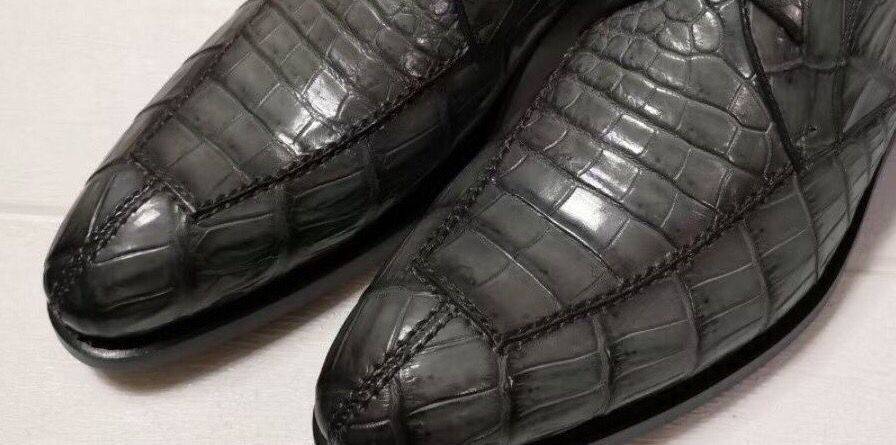 Rossie Viren men's crocodile leather slip-on driving loafer shoes with tassels, vintage color, stylish and comfortable footwear.