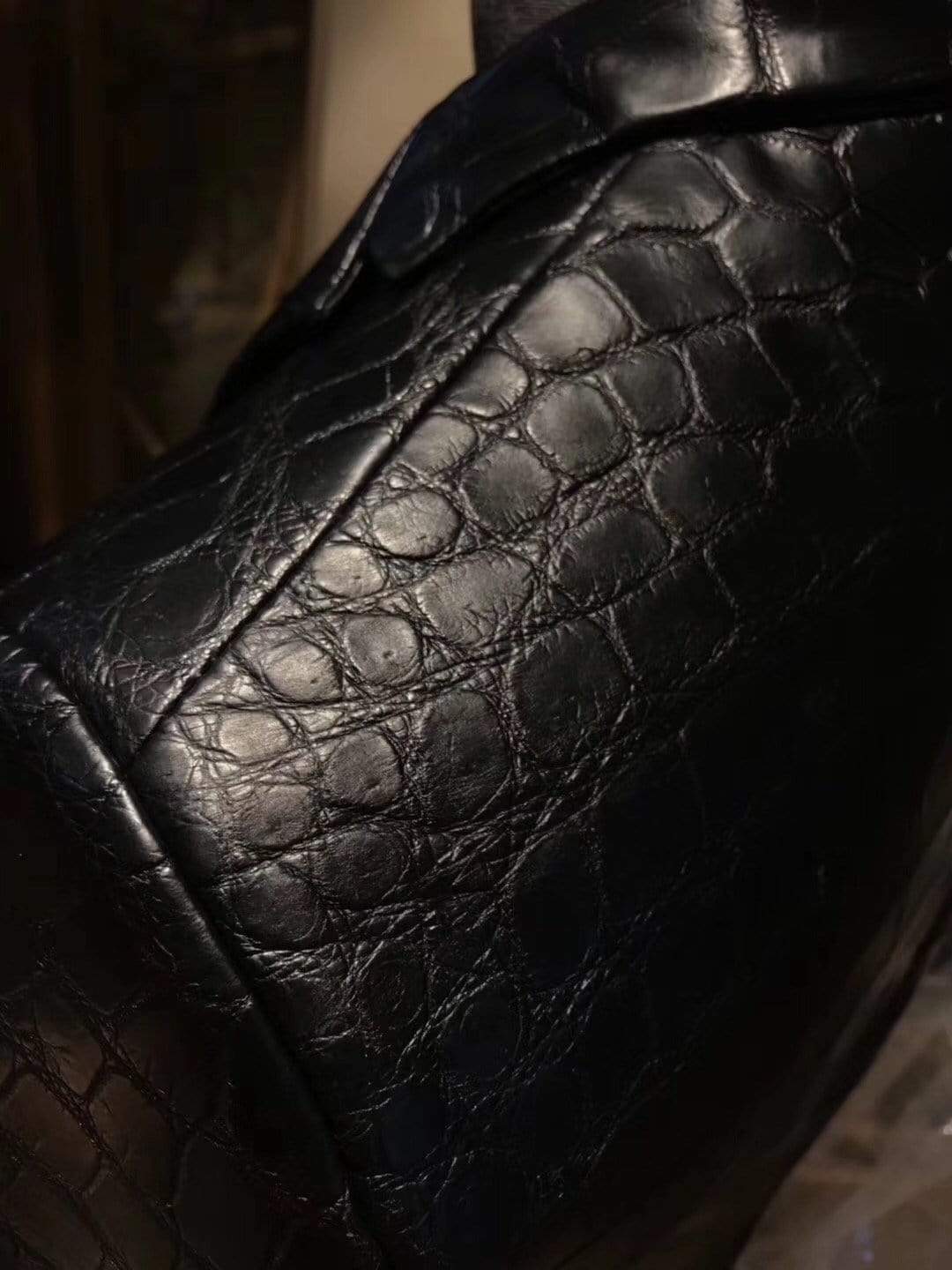 Rossie Viren brown and grey crocodile leather blazer with standing collar, stylish and textured jacket for a sophisticated look.