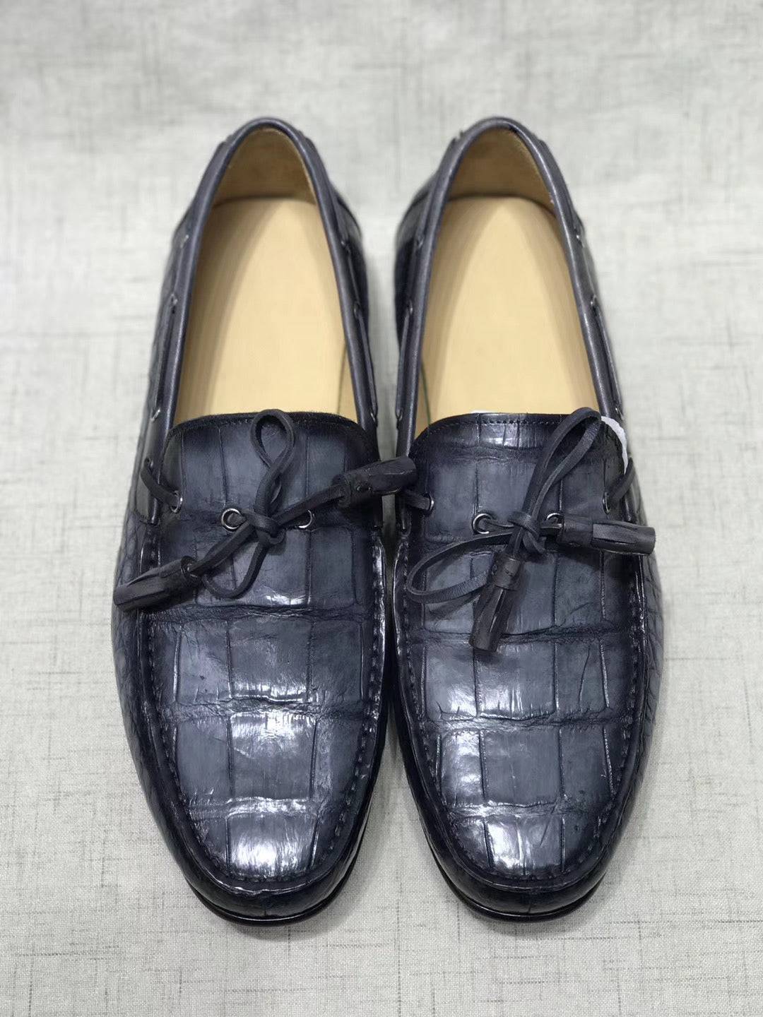 Preorder Crocodile Leather Shoes Mens Slip-On Driving Loafer Shoes Vintage Light Grey