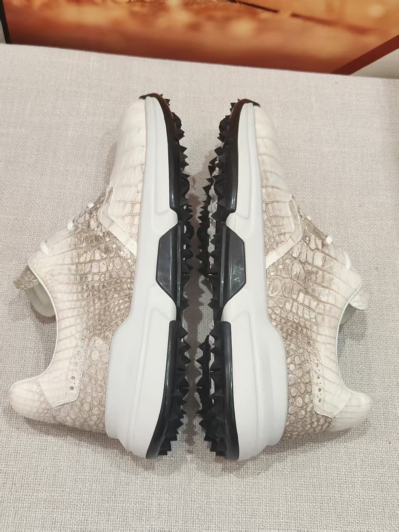 Preorder Rossie Viren men's crocodile leather golf shoes, stylish and premium footwear for golf enthusiasts.