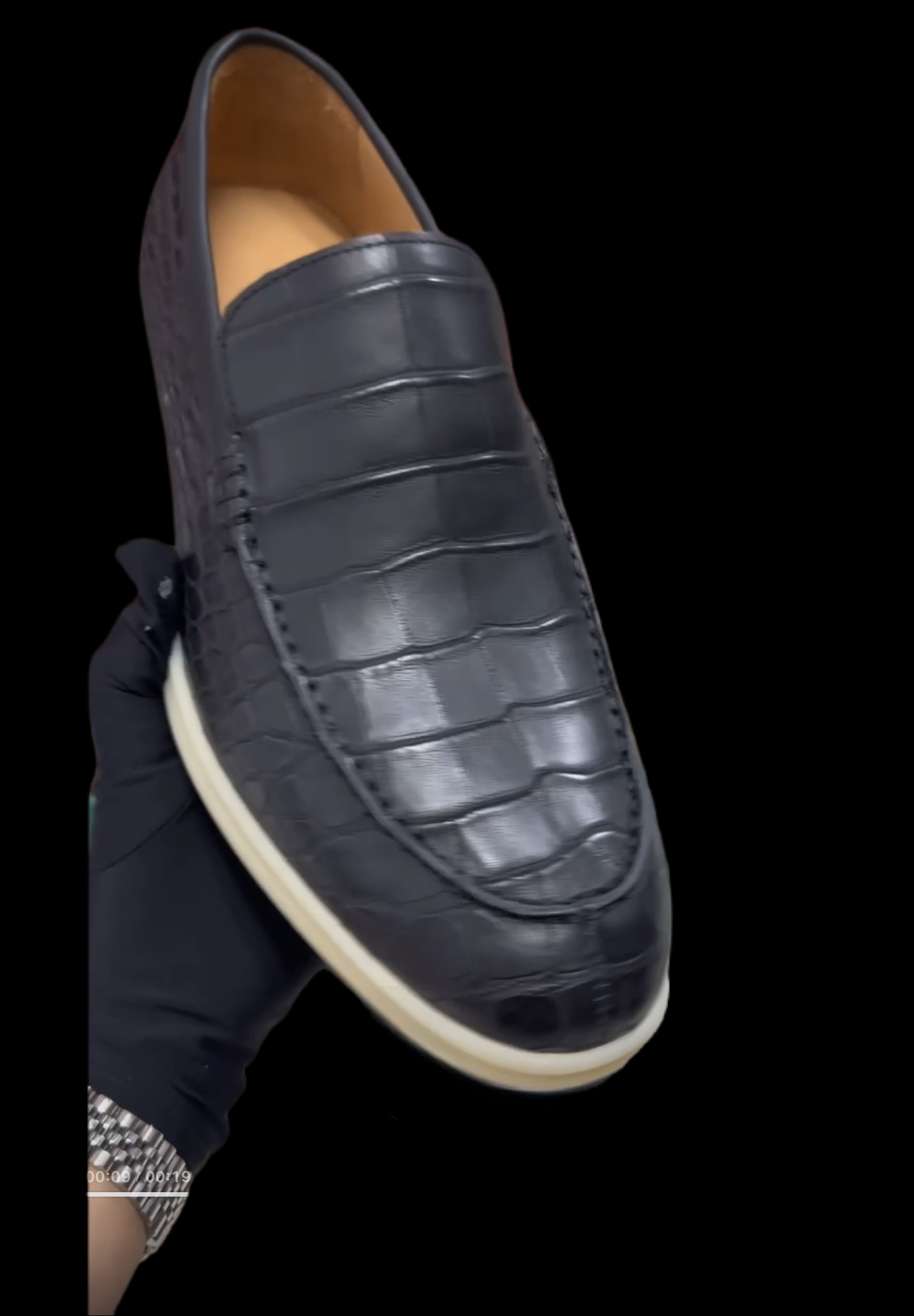 Rossie Viren crocodile leather loafer shoes made from nubuck with a sleek, stylish design and crocodile texture.