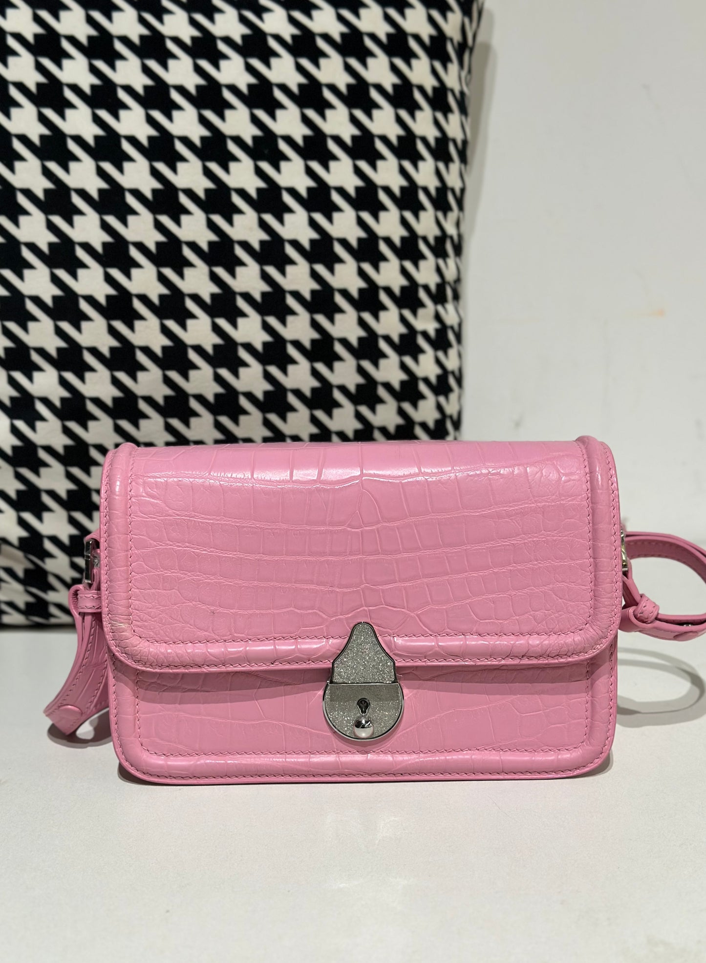 Crocodile Leather Shoulder Messenger Bag Pink WIth Silver Hardware