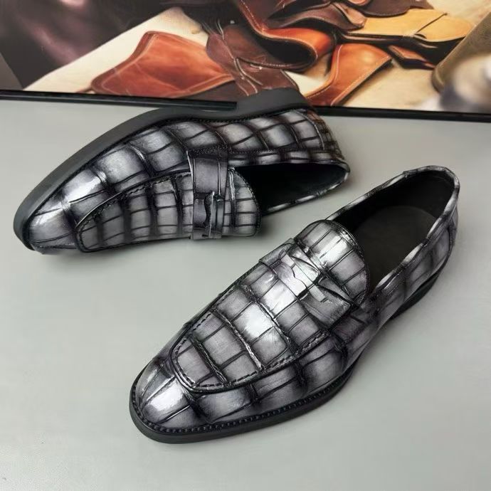 Vintage grey crocodile leather loafer shoes by Rossie Viren, showcasing textured crocodile pattern and classic slip-on design.