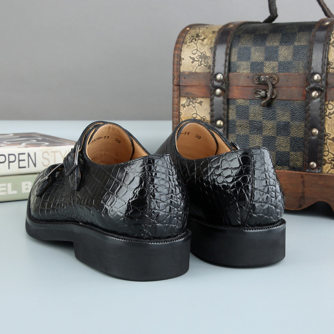 Black men's crocodile leather brogue lace-up shoes by Rossie Viren, featuring detailed crocodile texture and classic design.