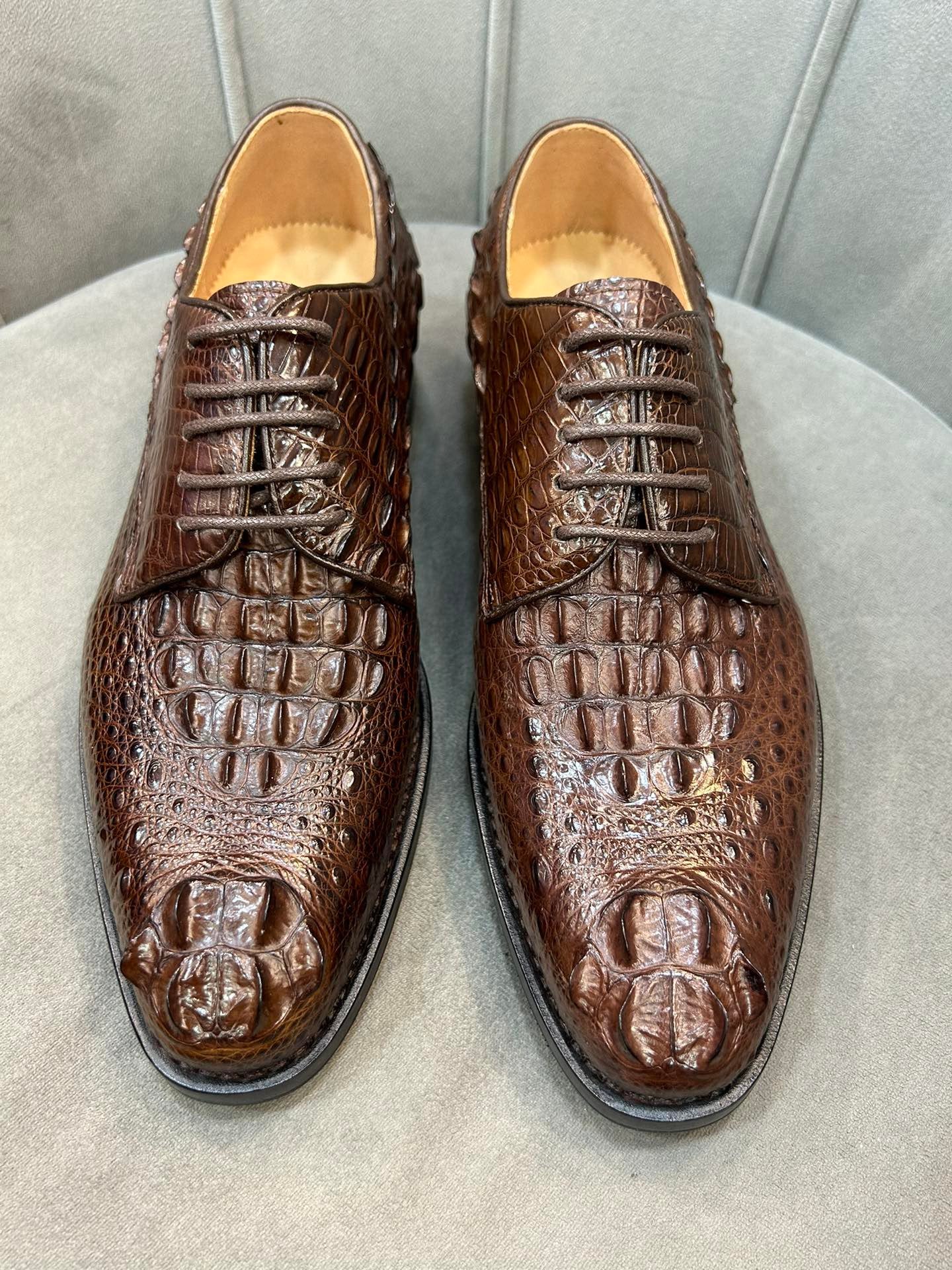 Rossie Viren men's crocodile leather dress shoes with cap toe and lace-up design, featuring Goodyear sole for durability.