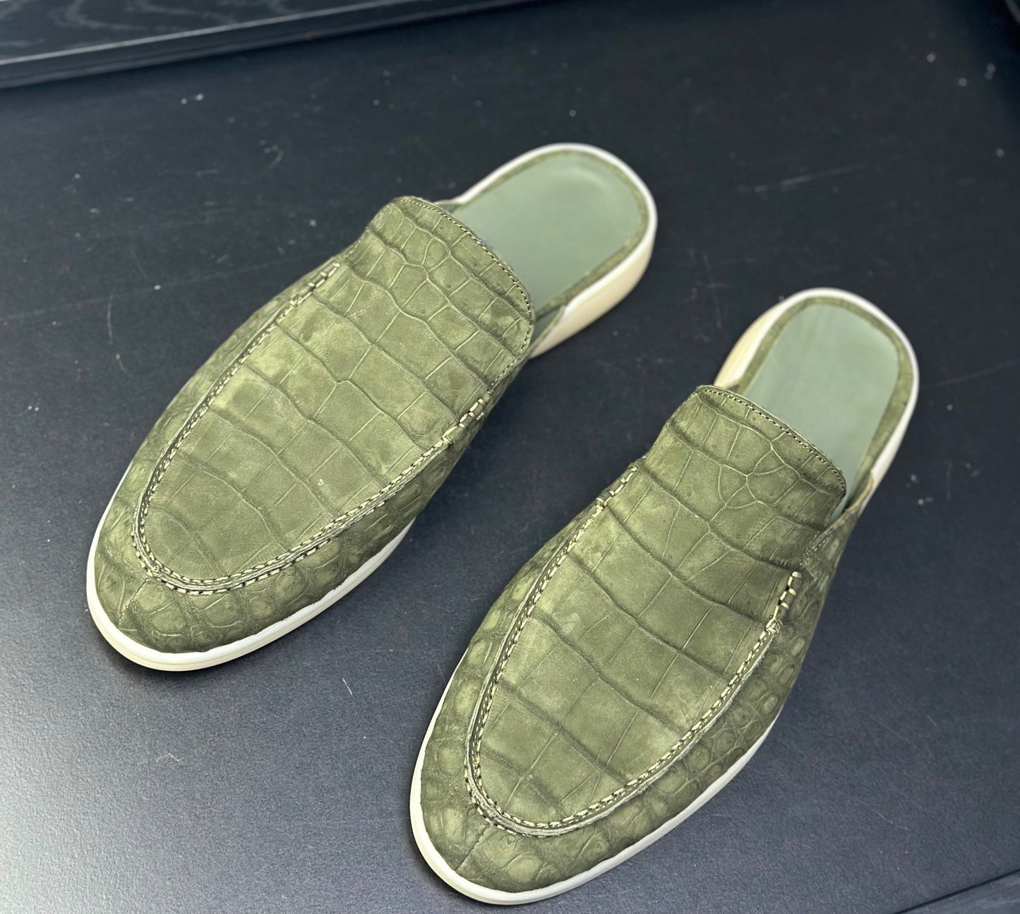 Rossie Viren men's nubuck crocodile leather slippers with comfortable slip-on design and textured crocodile pattern, perfect for casual wear.