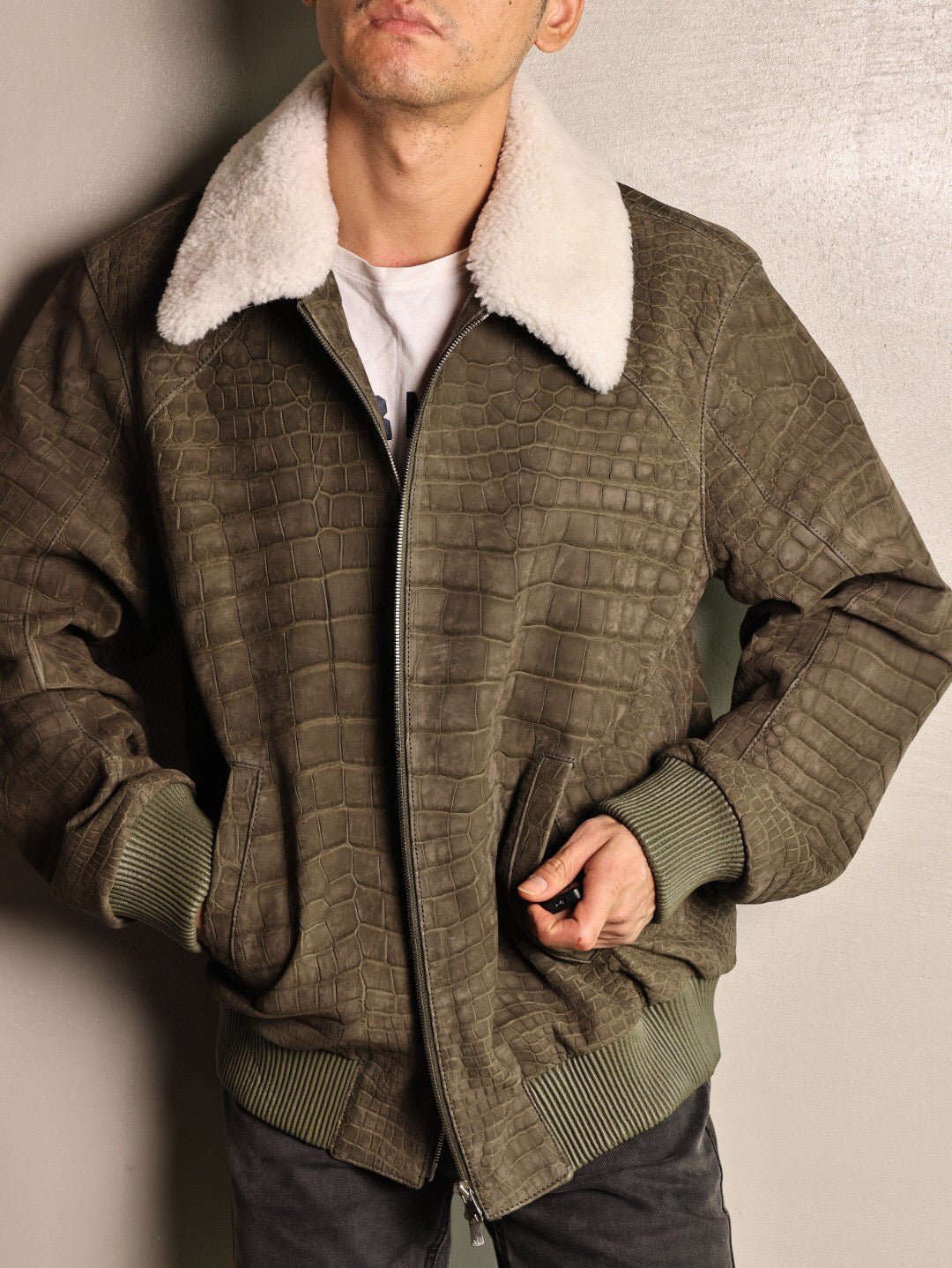 Rossie Viren crocodile leather jacket with wool collar and zip-up front, casual green coat with rat tail design.