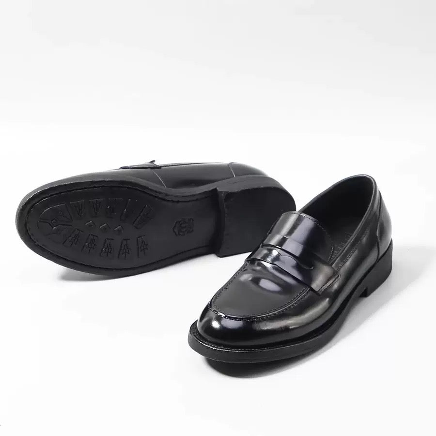 Genuine Shell Cordovan leather loafer by Rossie Viren with round toe, stylish men's dress shoes on a neutral background.
