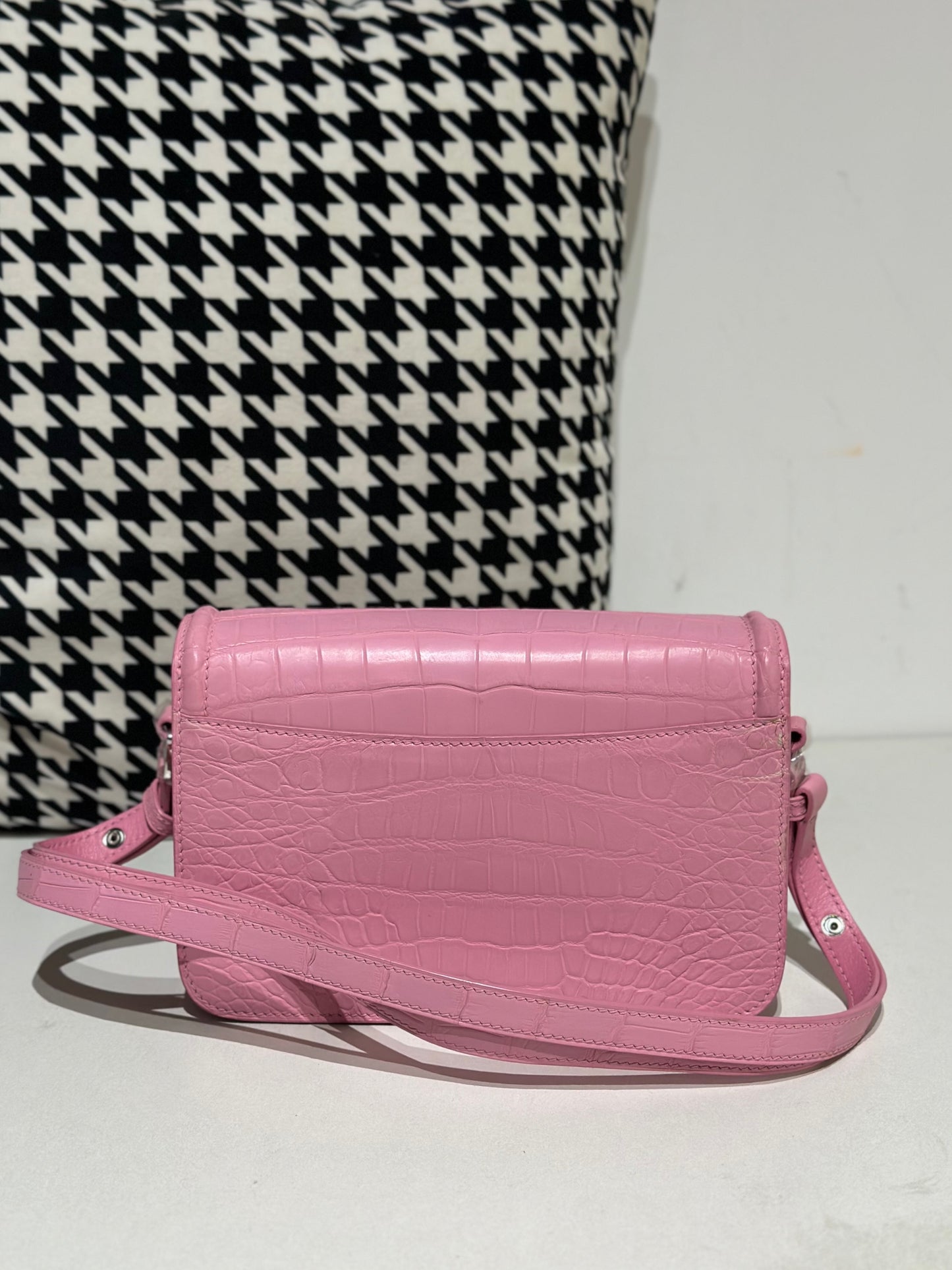 Crocodile Leather Shoulder Messenger Bag Pink WIth Silver Hardware