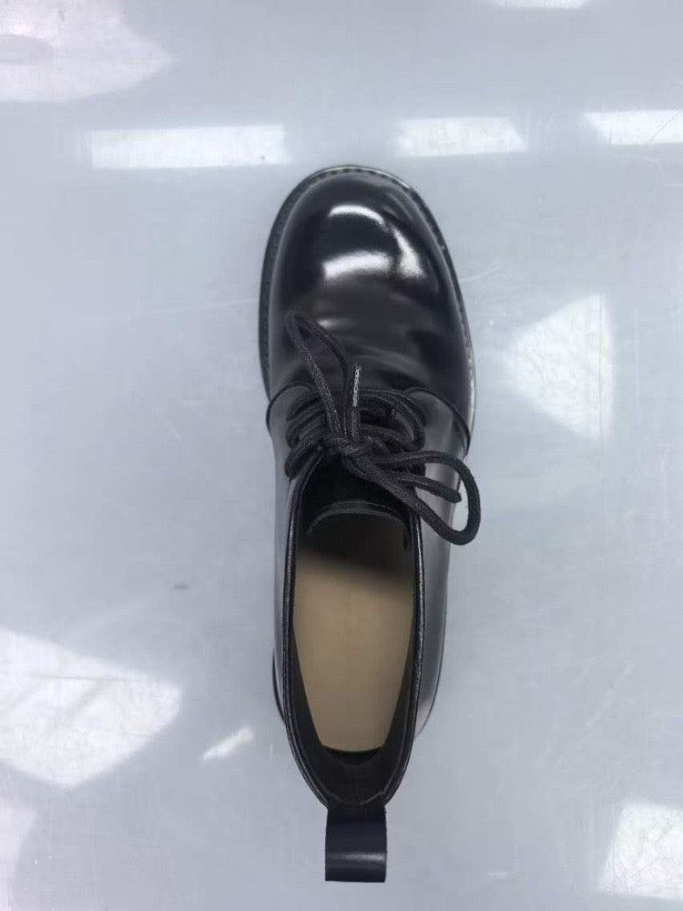 Genuine Shell Cordovan leather Rossie Viren short lace-up Martin boots with sturdy soles and classic design.