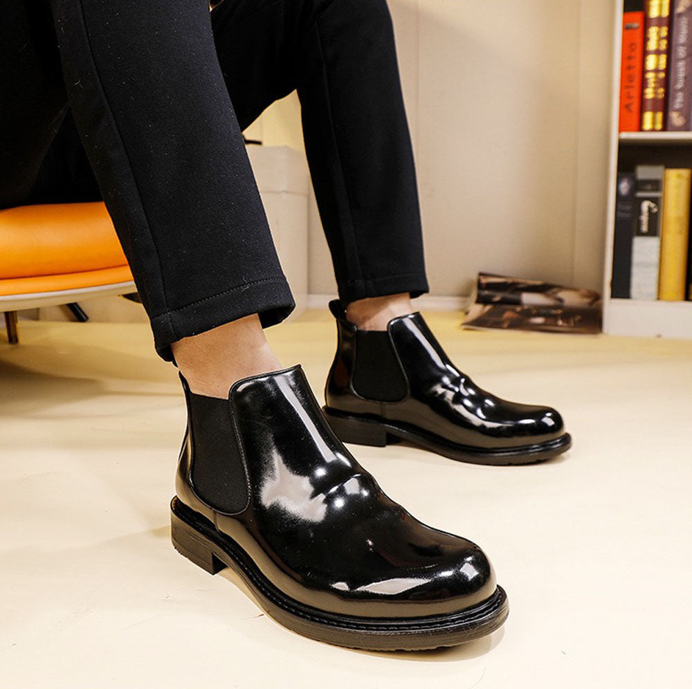 Genuine Shell Cordovan leather Martin boots by Rossie Viren with round toe, showcasing high-quality craftsmanship and classic footwear design.