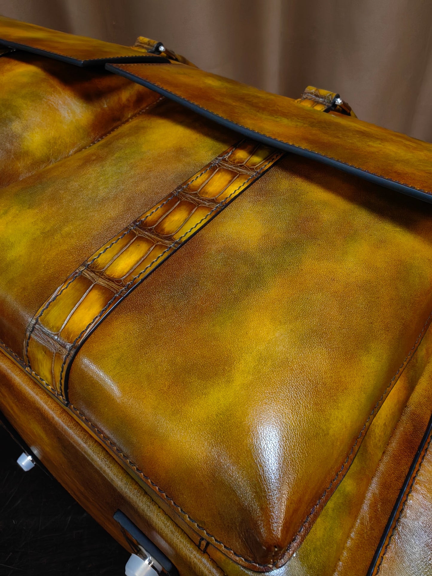 Unisex Ex Large Vintage Leather Travel Duffle Bag  Vintage Brown