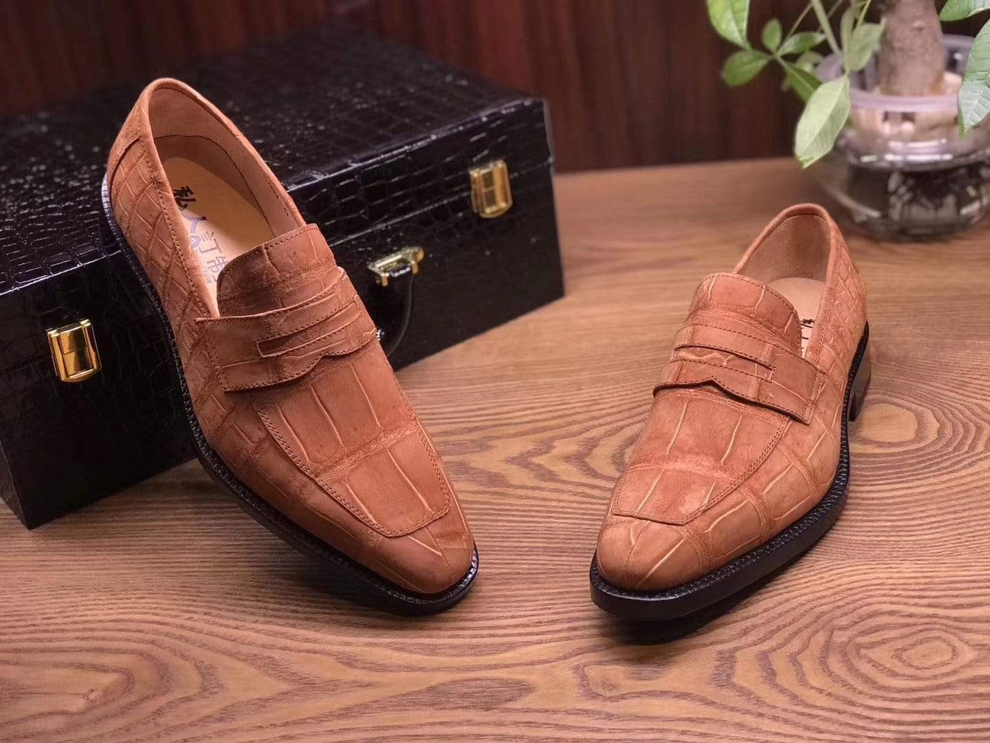 Beige Rossie Viren genuine crocodile leather slip-on loafers driving shoes with classic sanded finish.
