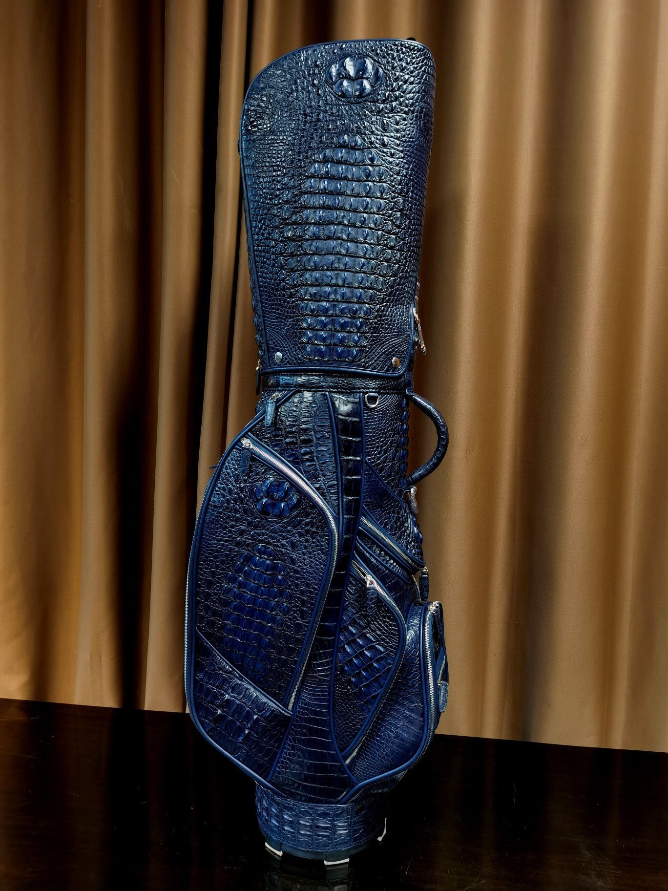 White Crocodile Bone Leather Golf Bag from Rossie Viren, part of the Crocodile Golf Sets collection, with cart and stand options.