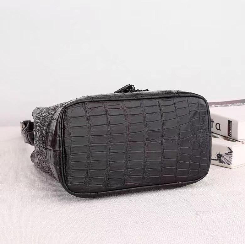 Unisex crocodile leather drawstring bucket shoulder purse with crossbody strap, large capacity handbag by Rossie Viren
