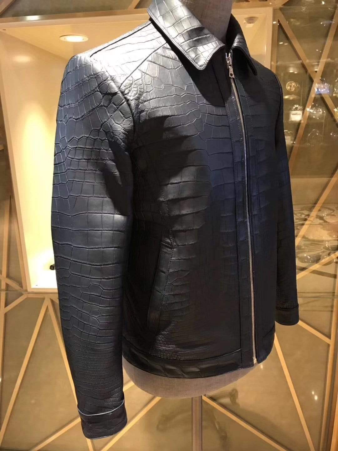 Black crocodile leather jacket for men by Rossie Viren, featuring textured crocodile skin and a stylish, fitted design.