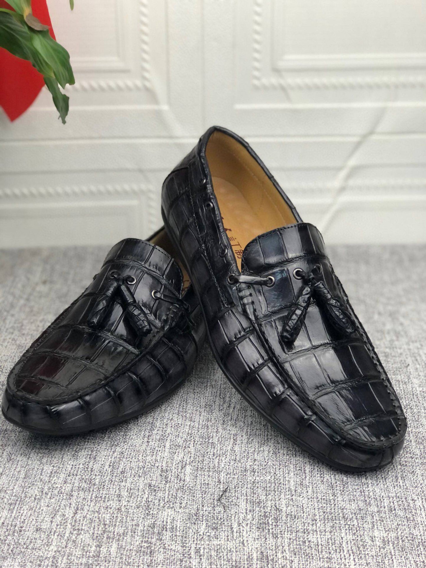 Rossie Viren men's crocodile leather slip-on driving loafer shoes with tassels, vintage style and textured crocodile pattern.