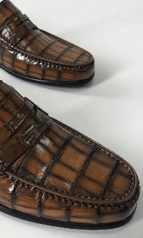 Rossie Viren crocodile leather men's slip-on driving loafer shoes with tassels, showcasing a vintage-style design.