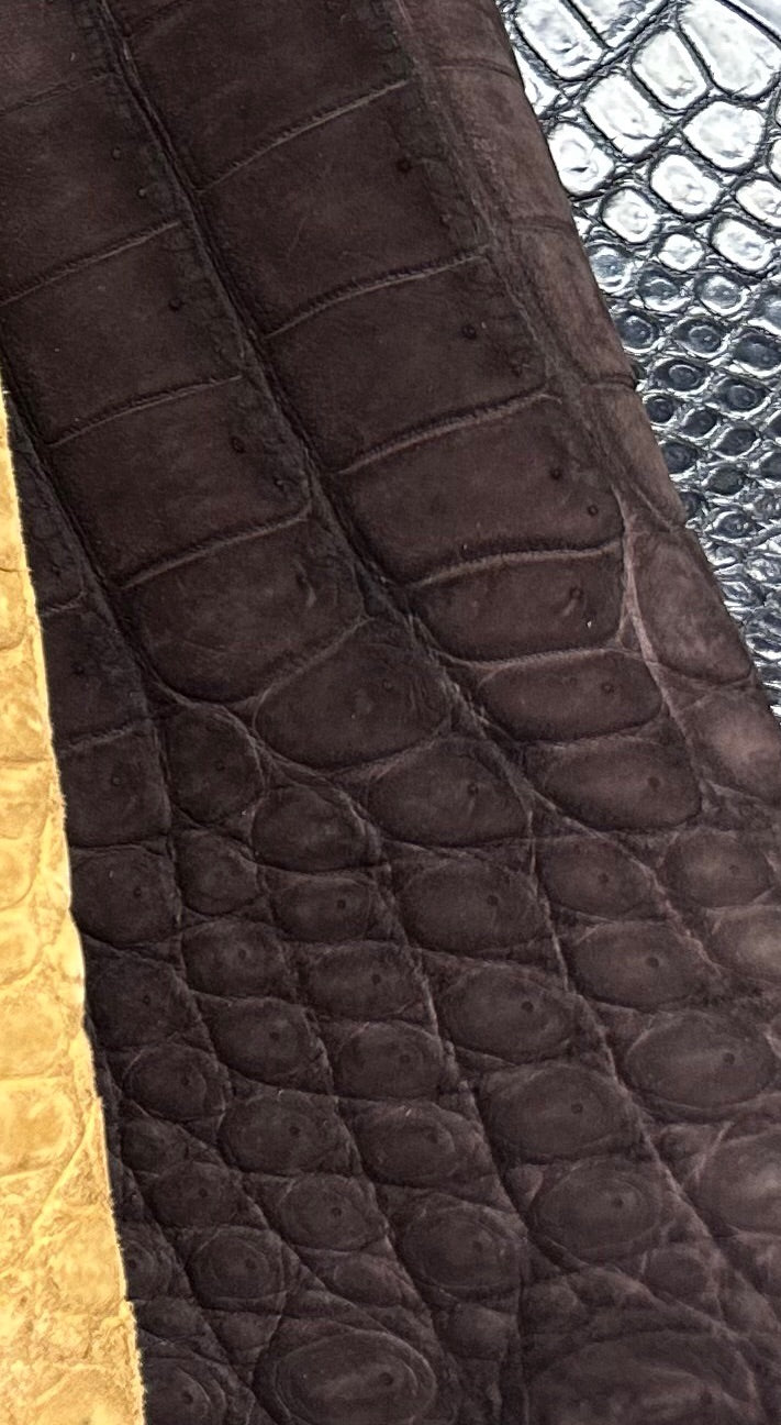 Rossie Viren men's dark brown crocodile leather lace-up dress shoes with a sleek, premium crocodile pattern.