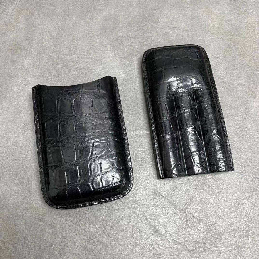 Rossie Viren genuine crocodile leather cigar case used as a stylish card holder with textured crocodile pattern.