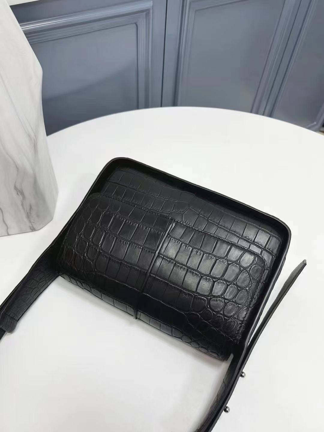 Genuine Crocodile Leather Womens  Underarm Shoulder Bag Black