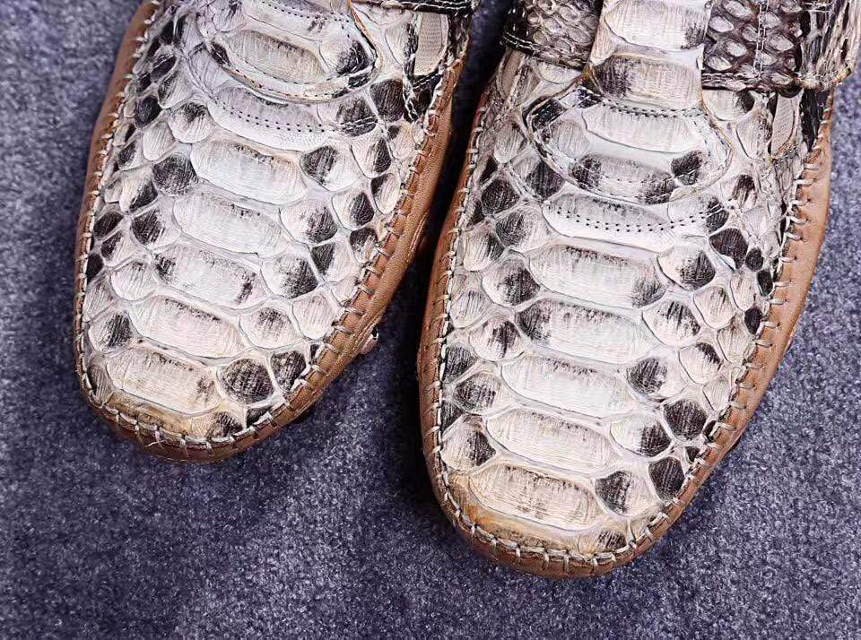 Rossie Viren men's white slip-on loafers made of genuine python leather, stylish crocodile pattern shoes for men.
