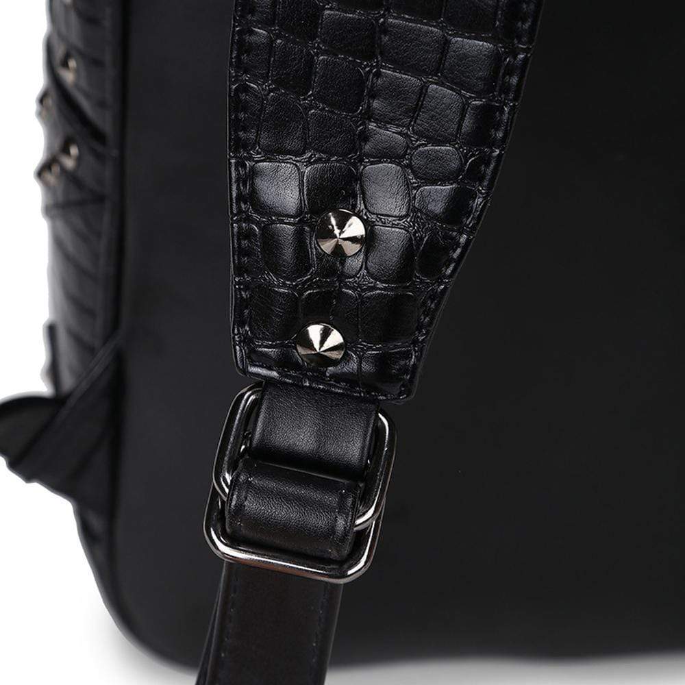 3D Halloween pirate skull crown backpack by Rossie Viren, featuring cartoon design, ideal as a stylish school handbag for teens.