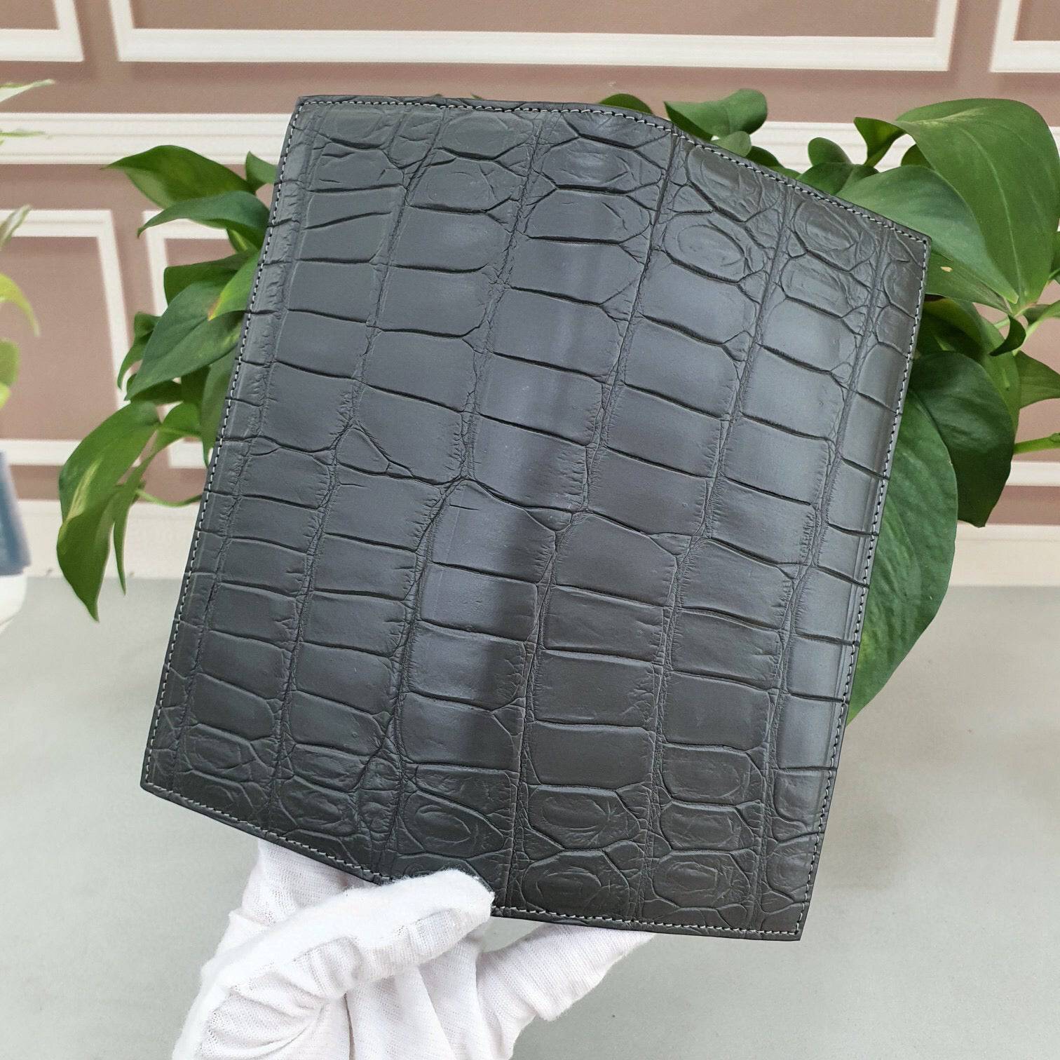 Matt Crocodile Leather Mens Suit Wallet Etoupe Grey /Gold