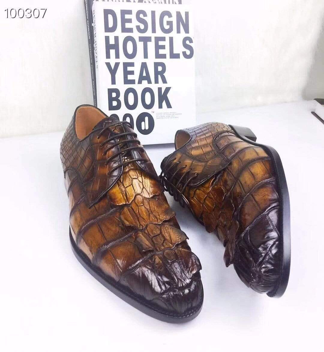 Men's Rossie Viren crocodile leather dress shoes with rounded pointed toe and lace-up design for casual or business wear.