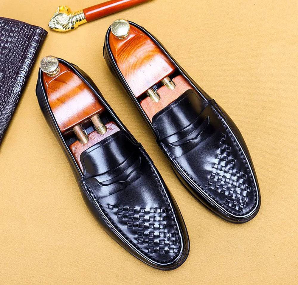 Men's Rossie Viren driving leather shoes, casual loafer style, featuring sleek black leather and comfortable slip-on design.