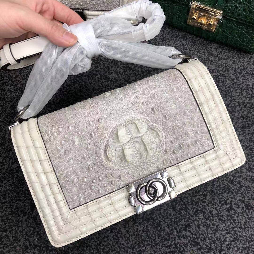 Women's crocodile leather shoulder flap chain bag by Rossie Viren, featuring a stylish design with a flap closure and chain strap.